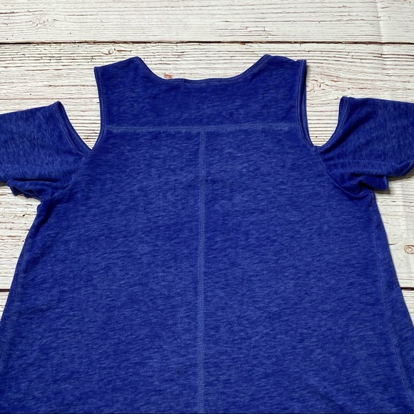 Sanctuary Clothing Cold Shoulder Blue Tee Top Sz M - Picture 11 of 16